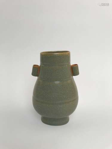 Chinese Kuan Type Vase