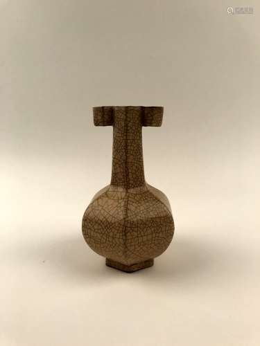 Chinese Song Kuan Type Vase