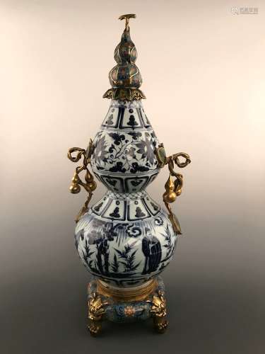 Fine Chinese Cloisonne Blue and White Vase