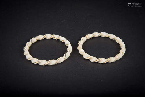 A Pair of Ivory Bracelet