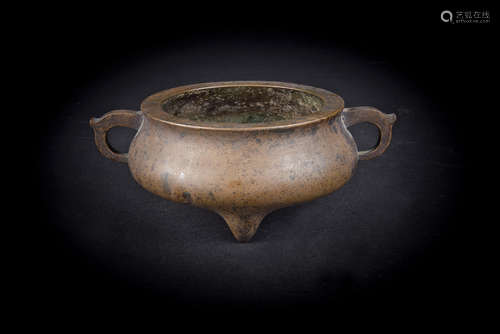 Bronze Tripod Censer with Loop Handles Xuande Mark