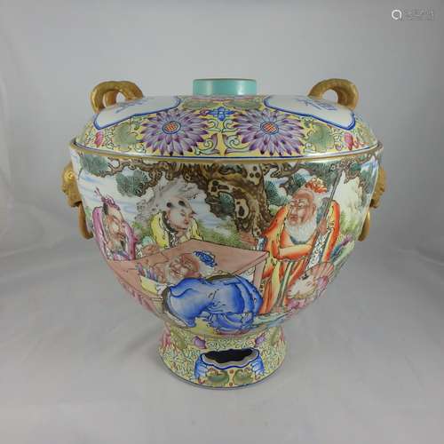 Chinese Qing Dynasty Porcelain Vase