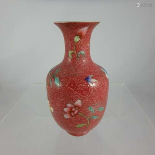 Chinese Qing Dynasty Famille Rose Vases