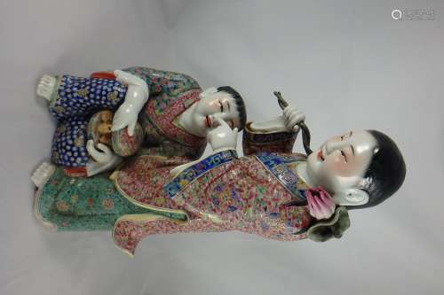 Chinese Qing Dynasty Porcelain Figural Group