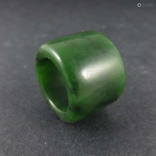 Chinese Hetian Green Jade Thumb Ring