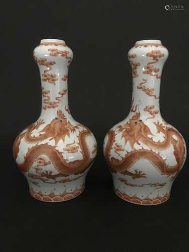 QIANLONG MARK, A PAIR OF RED GLAZED GOURD VASES