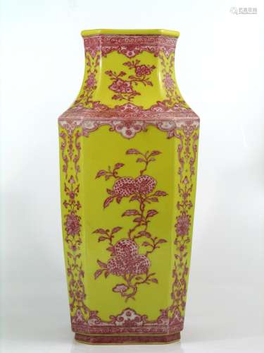 Chinese yellow glazed iron red porcelain vase, Qianlong