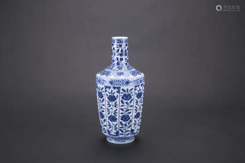 Chinese blue and white porcelain vase, Qianlong mark.