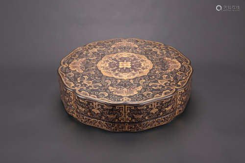 Chinese gilted black lacquer box, Qianlong mark.