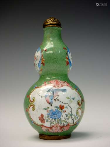 Chinese enameled snuff bottle.