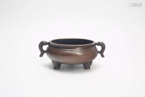 Chinese bronze incense burner, Xuande mark.