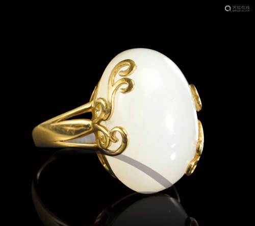玉器珠宝 戒指 材質：白玉、黄金