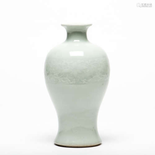 A CELADON MEIPING VASE