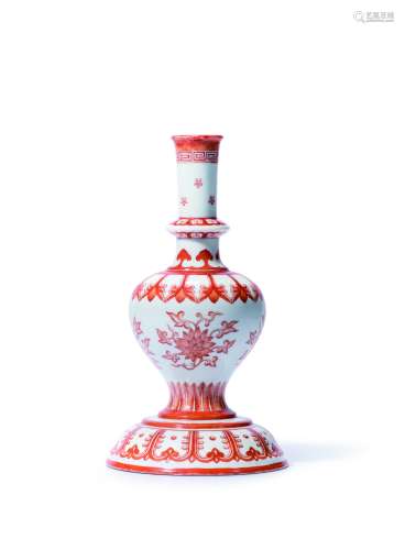 AN IRON-RED GLAZED DECORATED FLOWER VASE, GANLUPINGPeriod of Qianlong,
Qing Dynasty