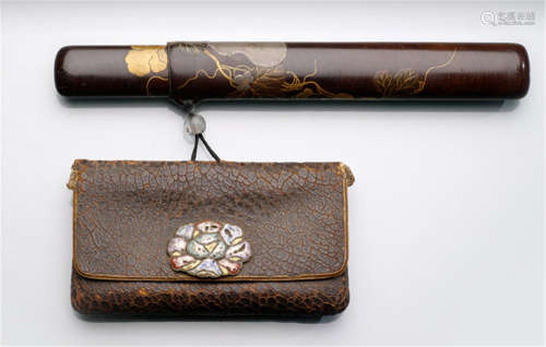 A WOOD KISERUZUTSU WITH LEATHER TOBACCO POUCH, Japan, signed Komin saku, 19th Ct., the pipe case with gold and silver lacquered decoration of pumpkins and foliage - Property from an Austrian private collection - Minor wear, slightly repaired