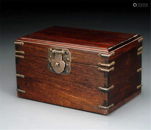 A SMALL HONGMU BOX AND COVER WITH METAL LOCK AND BINDERS
