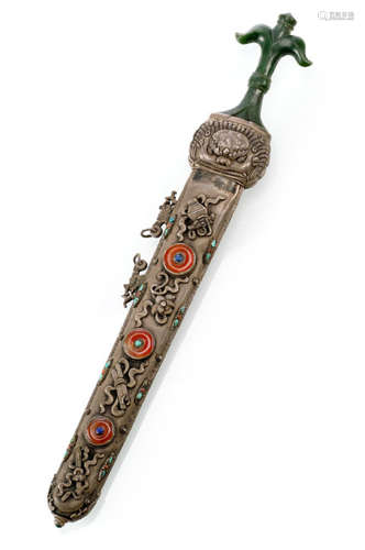 A JADE AND CORNELIAN INLAID LOW ALLOY SILVER DAGGER