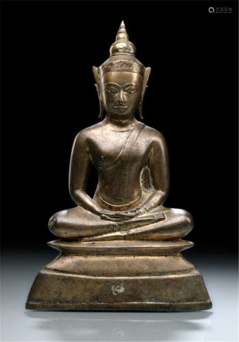 A MEDITATING BRONZE BUDDHA, Thailand, 17th ct. - Property from a South German private collection, formerly property from the Dr. Rumpf collection, acquired before 1990 - Chipped, part. rest.
