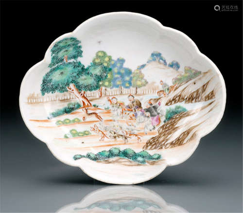 A FAMILLE ROSE HUNTING SCENE DECORATED PORCELAIN BOWL