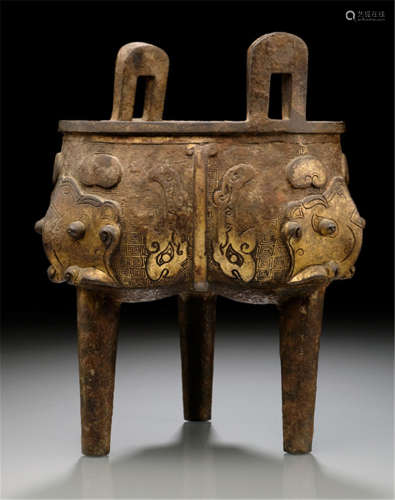 A 'DING'-SHAPED PARCEL-GILT BRONZE CENSER