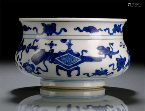 A SMALL PORCELAIN CENSER WITH ANTIQUITIES IN UNDERGLAZE BLUE, China, Kangxi period-Former property from a European private collection-Stand very slightly chipped