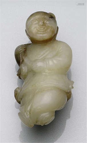 A SMALL JADE CARVING OF A BOY WITH CROSSED OVER LEGS, China, 17th/18th ct