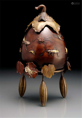 AN UNUSUAL MIXED METAL KORO IN THE SHAPE OF AN AUBERGINE, Japan, signed Yoshikiyo saku, Meiji period, decorated with various insects, mounted on a tripod stand with leaves - Minor wear, one beetle replaced