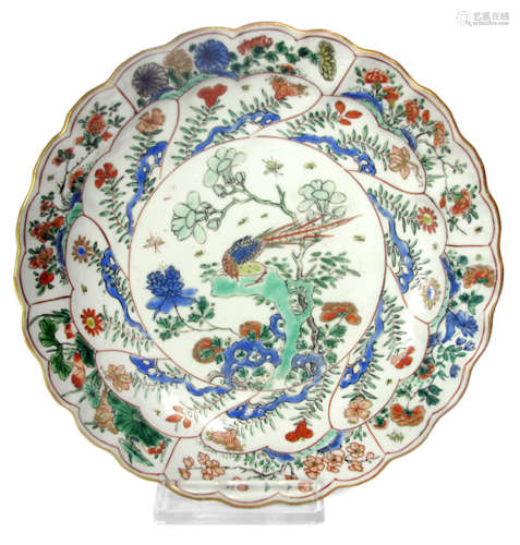 A POLYCHROMIC GLAZED PORCELAIN BOWL DEPICTING A PHEASANT AND FLOWERS, China, Kangxi period - Former collection Weishaupt - Rim very slightly chipped