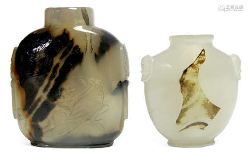 TWO AGATE SNUFFBOTTLES, one with engraved eagle and pine, China, 19th ct. - Property from an old North German private collection - Few tiny chips