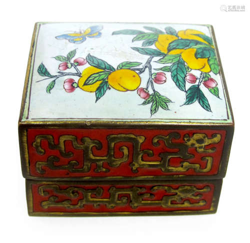 AN ENAMELLED BOX AND COVER DEPICTING A PEACH BRANCH AND BUTTERFLY, China, Qing-/Republic period - Property from an Austrian private collection, acquired prior 1990 - Very minor signs of aging
