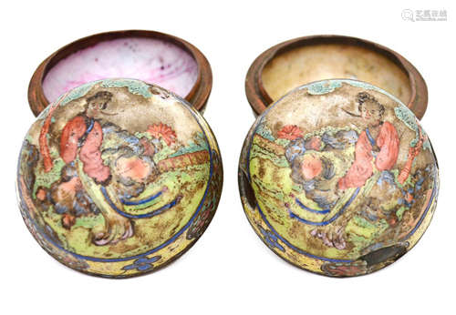 A PAIR OF SMALL ENAMEL BOXES AND COVERS, China, Qianlong mark and probably of the period - Chipped