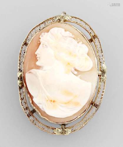 Pendant with shell cameo, YG 333/000 and silver