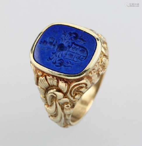 14 kt gold crest ring with lapis lazuli, german approx.