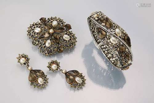 Jewelry set with rhine stones, 'Hollycraft'