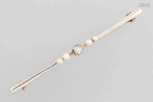 Bar brooch with diamond and orient pearls, platinum and