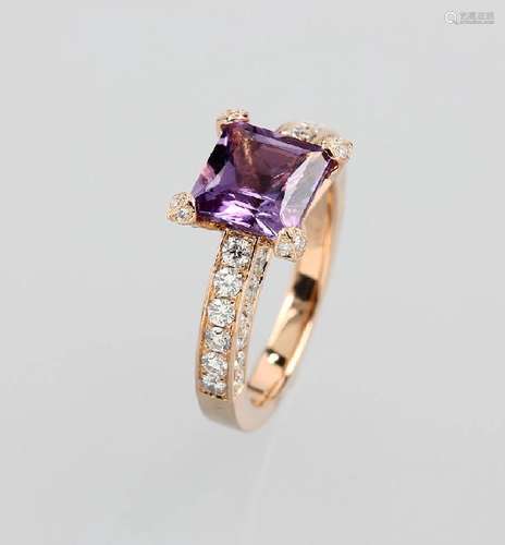 18 kt Gold Ring with amethyst and brilliants