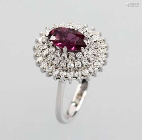 18 kt gold ring with ruby and diamonds