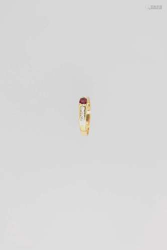 18 kt gold ring with ruby and brilliants