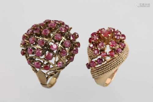 8 kt gold lot, 2 rings with rubies