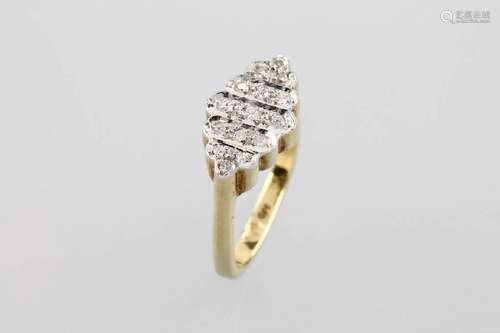 14 kt gold ring with diamonds