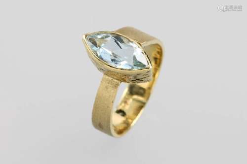 14 kt gold ring with aquamarine