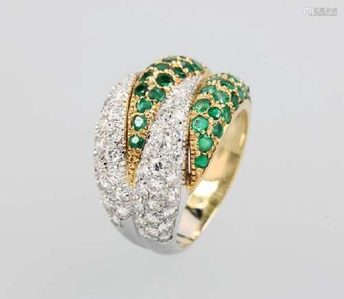 18 kt gold ring with brilliants and emeralds