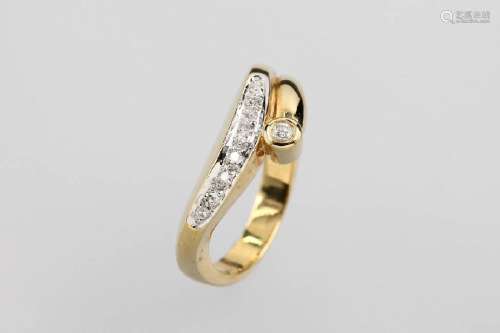 14 kt gold ring with diamonds