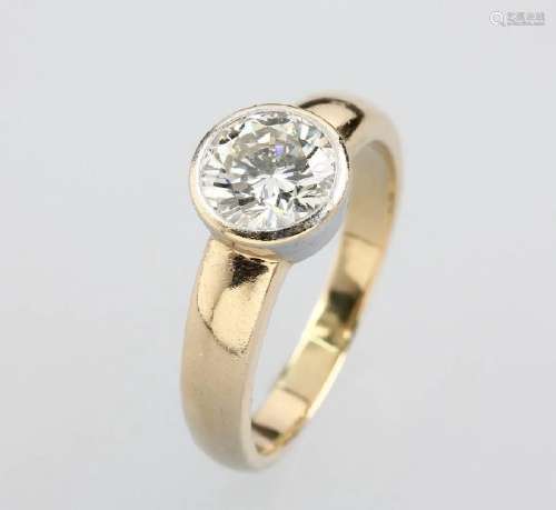 14 kt gold solitaire ring with brilliant