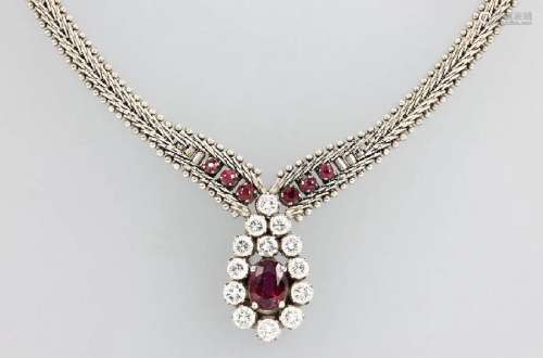 18 kt gold necklace with rubies and brilliants
