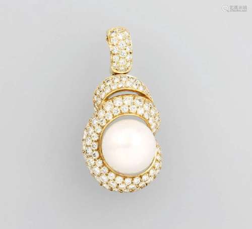 18 kt gold pendant with cultured south seas pearl and