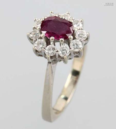 14 kt gold ring with ruby and brilliants