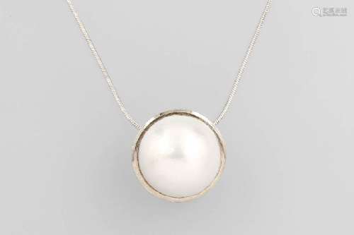 14 kt gold pendant with mabepearl