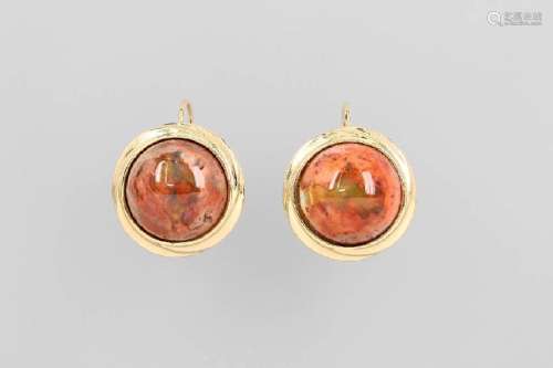 Pair of 14 kt gold earrings with fire opals