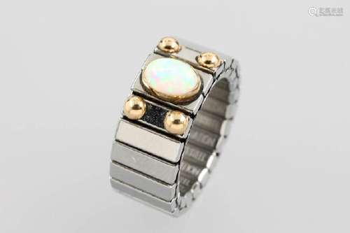 18 kt gold Nomination ring with opal